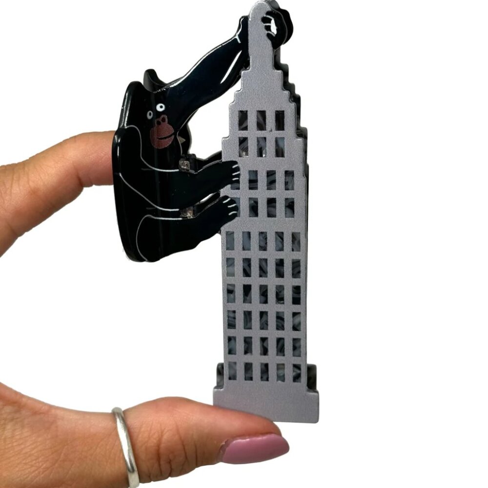 King Kong Hair Claw Clip – Iconic NYC-Inspired Hair Accessory for Bold Style